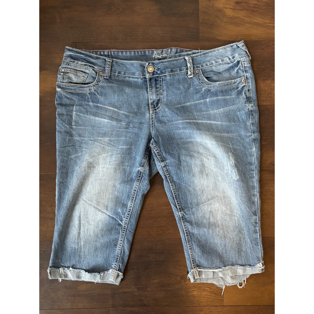 Amethyst Womens Denim Bermuda Shorts Medium Wash Distressed Frayed Hem Size 18